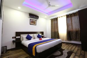 OYO Rooms Zirakpur Bus Stand Hotel  Hotels  Chandīgarh